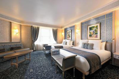 Disneyland Hotel