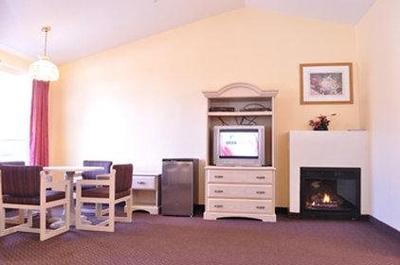 Butterfly Grove Inn