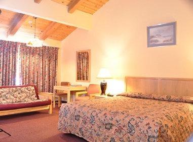 Butterfly Grove Inn