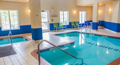 River Hills Hotel
