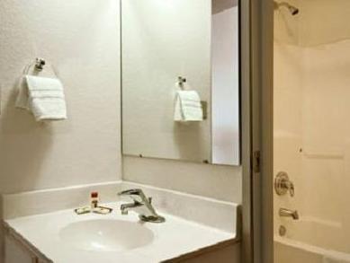 Days Inn by Wyndham Warsaw IN