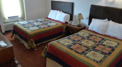 Riverbank Lodge