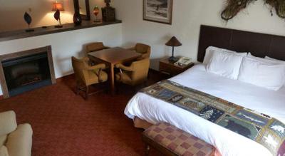 Riverbank Lodge
