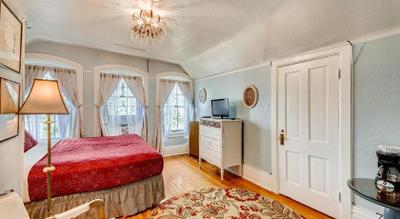 The Holiday Chalet