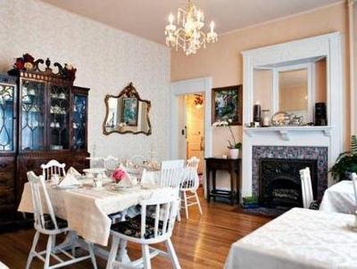 The Holiday Chalet