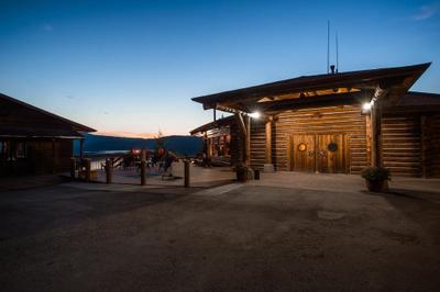 Salmon Falls Resort