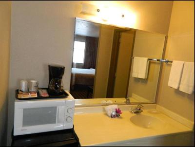 Travelodge by Wyndham Evanston