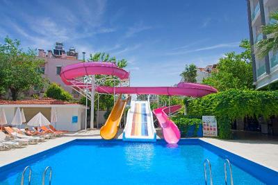 Voxx Inn Family Club