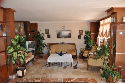 Mom's Hotel