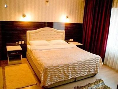Envoy Hotel
