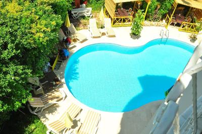 Almila Side Suite
