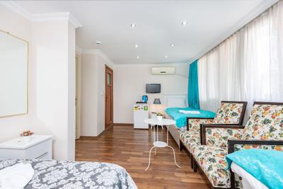 Merot Suites