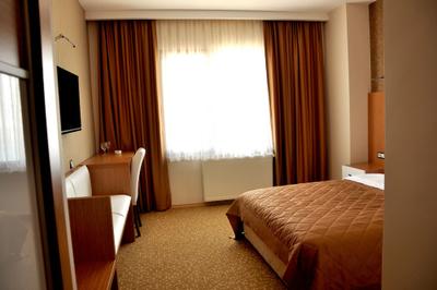 Amazon Aretias Hotel