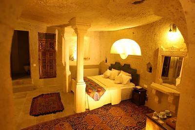 Blue Valley Cave Hotel