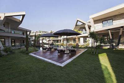 Retron Residence