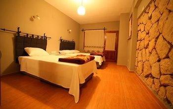 Nemrut Kervansaray Hotel