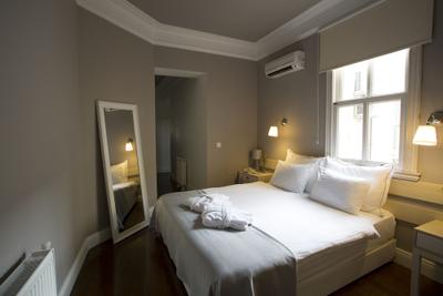 Miel Suites