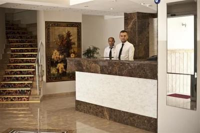 Otel Öz Yavuz
