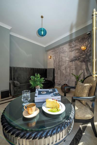 Raymond Blue Hotel