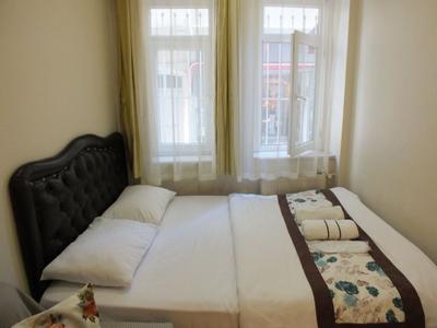 Taksim 9 Suites