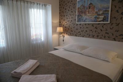 7. Art Feslegen Hotel