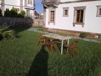 Vrodi by House