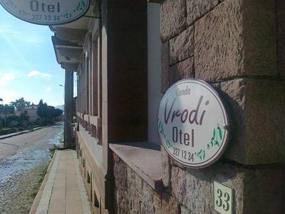 Vrodi by House