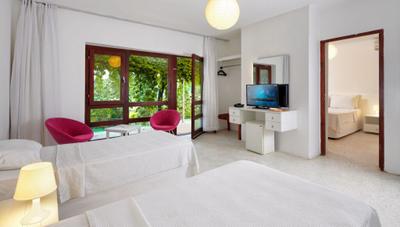 Aytas Hotel