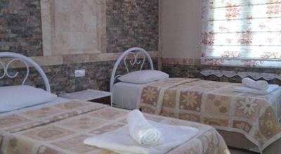 Dolphin Yunus Hotel