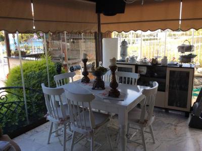 House Hotel