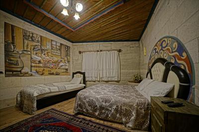 Kayatas Cave Suites Hotel