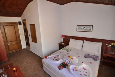 Longhouse-Inn Hotel