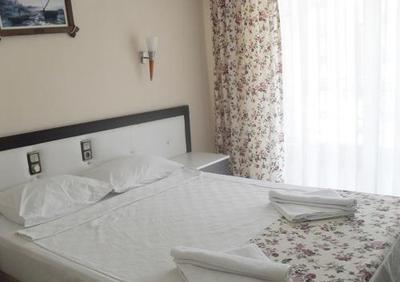 Moni Hotel