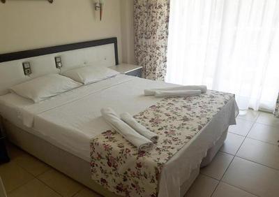 Moni Hotel