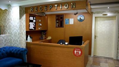 Rozz Hotel 1