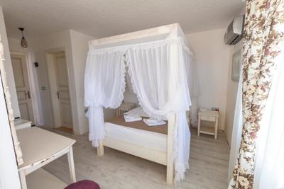 Shaka Marine Hotel