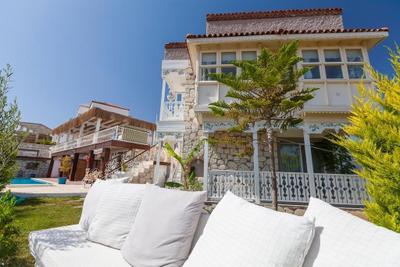 Shaka Marine Hotel