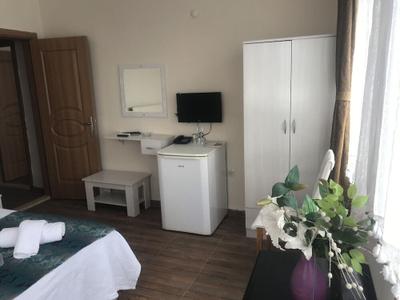 Tum Trio Hotel