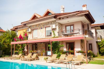 Vira Suites