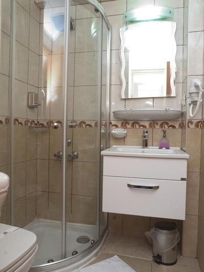 Kamer Hotel