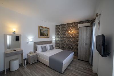 Queen Boutique Hotel