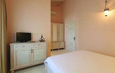 1850 Hotel