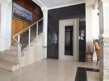 Acet Hotel