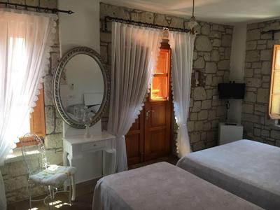 Adres Alaçati Butik Otel