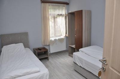 Lapera Pension