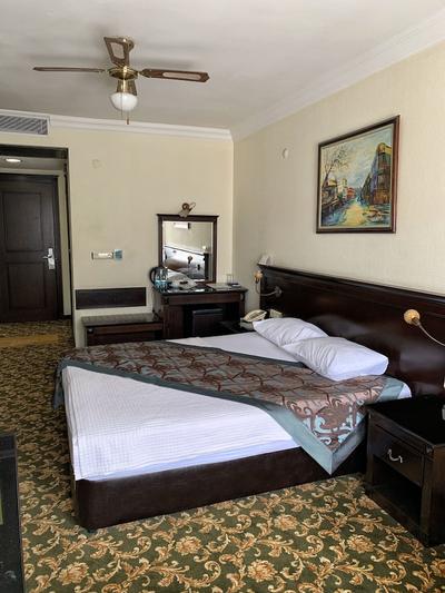 Omur Hotel