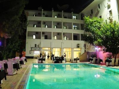 Turistik Otel