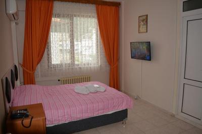 Gure Paris Hotel