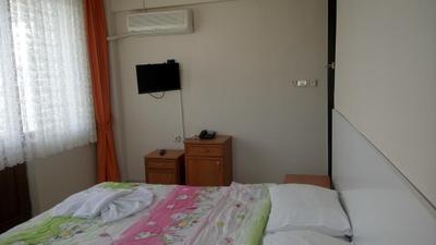 Gure Paris Hotel
