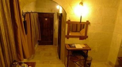 King Cave Hotel